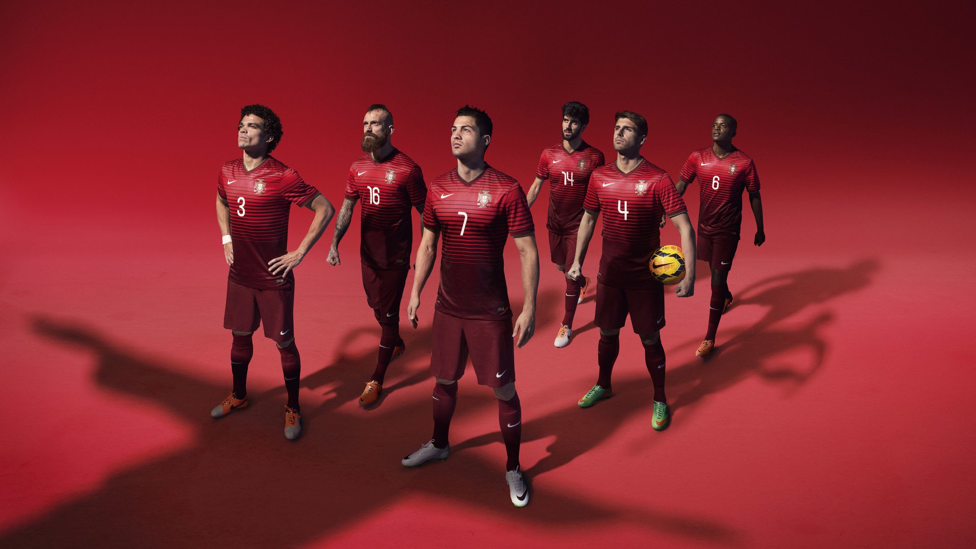 罗德里绝境爆发，巴萨关键战突围荷兰铁阵