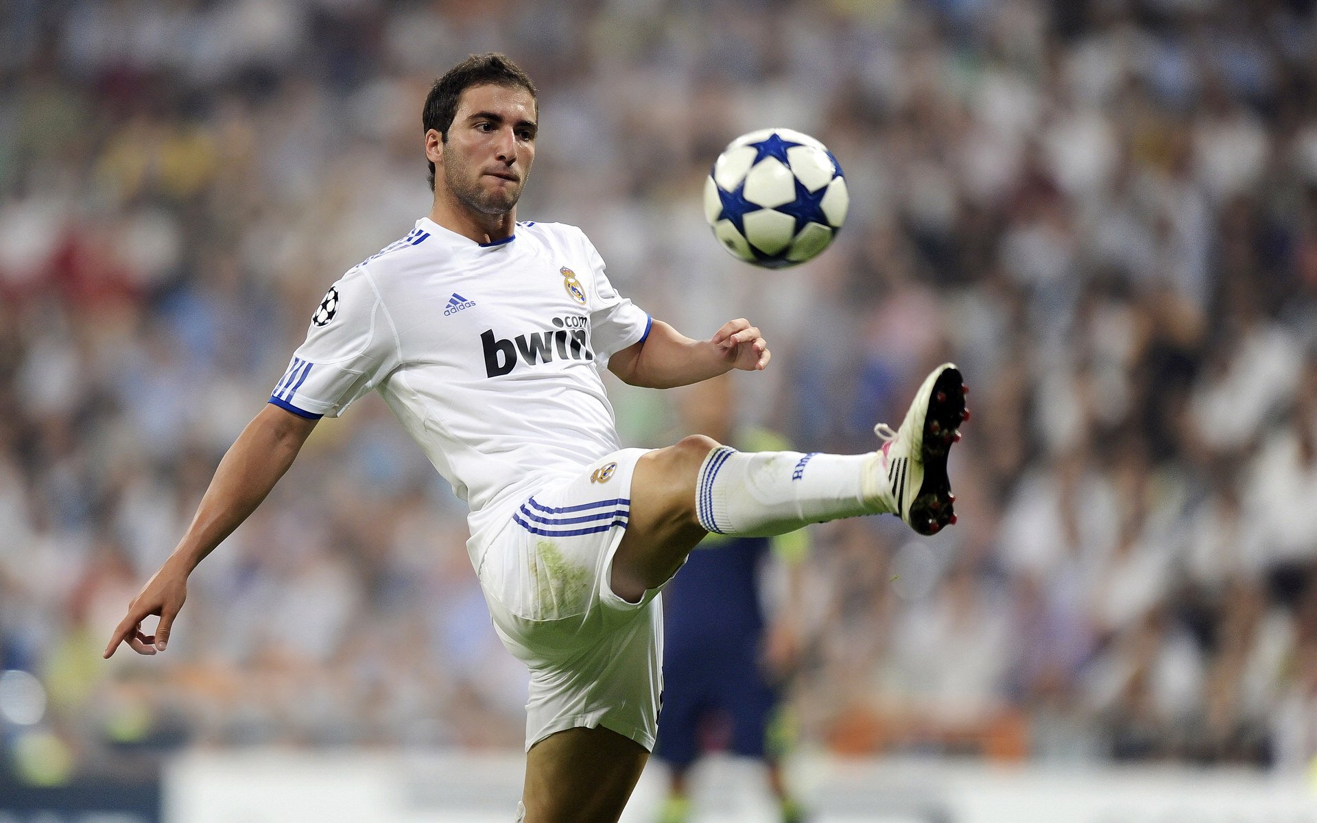 库尔图瓦的封神之夜，当世界排名争夺战遇上巴萨式绝杀